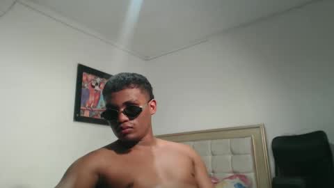 Snapshot of val_sex02 chatting on February 26, 2025, 12:38 am val_sex02 online show from February 26, 2025, 12:38 am