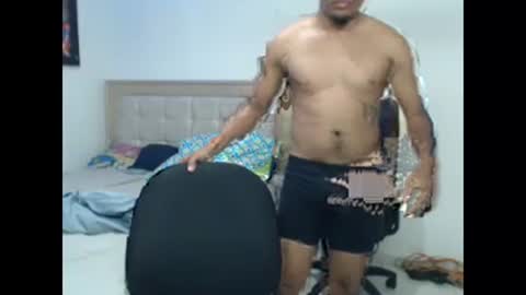 Snapshot of val_sex02 chatting on February 27, 2025, 2:53 am val_sex02 online show from February 27, 2025, 2:53 am