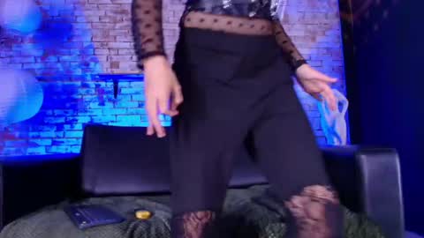 valak_witch online show from May 4, 2026, 12:56 pm