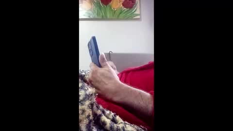 valdirww80 online show from April 12, 2026, 11:15 am