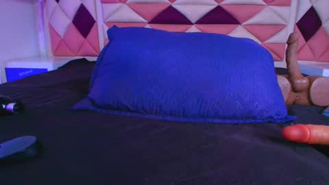 Valentina online show from September 22, 2025, 7:27 pm