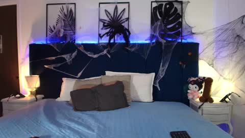 Tifanny  online show from October 30, 2025, 7:47 pm