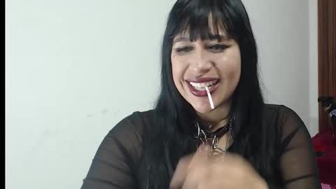 Snapshot of valen_ross7 chatting on February 25, 2026, 5:55 pm valen_ross7 online show from February 25, 2026, 5:55 pm