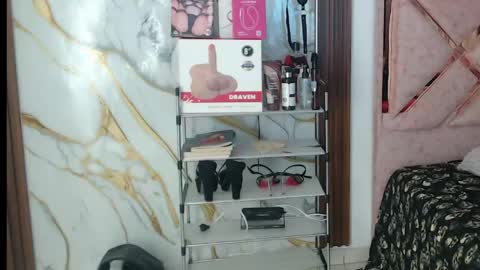 valen_ross7 online show from May 20, 2026, 6:08 am