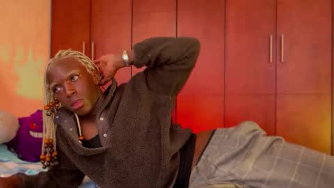   Valentin  independent Cam Boy     online show from March 4, 2025, 9:54 pm