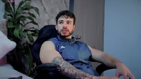 Snapshot of valenthinoking chatting on October 23, 2025, 3:06 am valenthinoking online show from October 23, 2025, 3:06 am