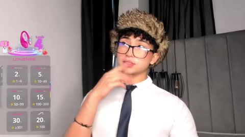 Valentin0 online show from October 27, 2025, 11:58 am