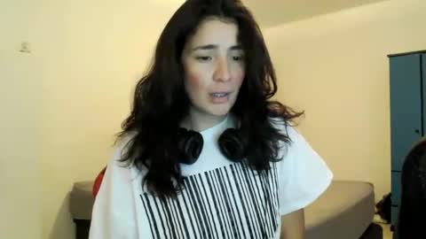 Snapshot of valentina187 chatting on January 29, 2025, 12:35 pm Valentina online show from January 29, 2025, 12:35 pm