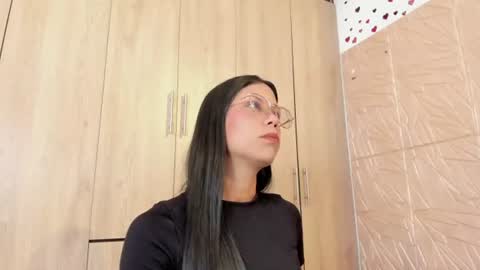 Valentina Evans online show from August 7, 2026, 7:16 pm