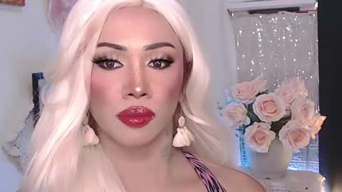 Snapshot of valentina_goddess_tsxxx chatting on February 15, 2026, 7:51 am Amanda online show from February 15, 2026, 7:51 am