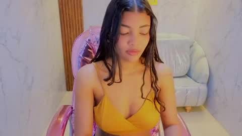 Valentina  online show from May 29, 2026, 12:36 pm