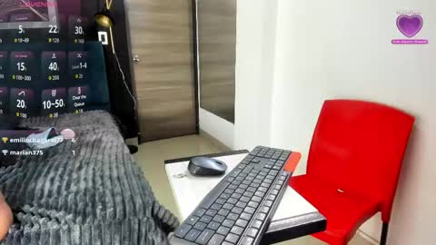 valentina_herrrera online show from April 21, 2026, 5:28 pm