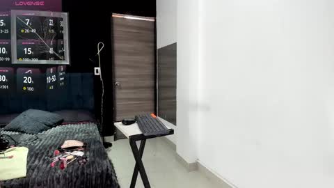 valentina_herrrera online show from May 20, 2026, 4:24 pm