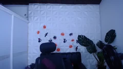 Valentina  online show from October 4, 2025, 10:30 pm