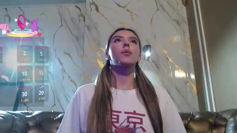 Snapshot of valentina_red18 chatting on October 6, 2025, 6:38 pm Valentina online show from October 6, 2025, 6:38 pm