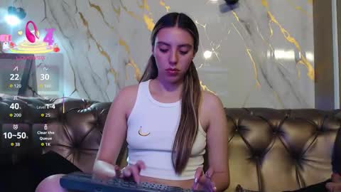 Snapshot of valentina_red18 chatting on October 11, 2025, 2:26 pm Valentina online show from October 11, 2025, 2:26 pm