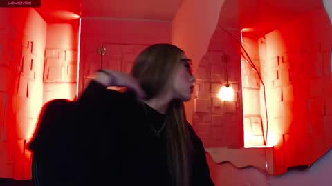 Snapshot of valentina_red18 chatting on November 12, 2025, 1:00 pm Valentina online show from November 12, 2025, 1:00 pm