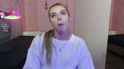 Snapshot of valentina_red18 chatting on February 13, 2026, 6:26 pm Valentina online show from February 13, 2026, 6:26 pm