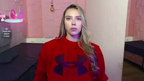 Snapshot of valentina_red18 chatting on February 14, 2026, 5:10 pm Valentina online show from February 14, 2026, 5:10 pm