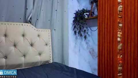 Snapshot of valentinaa_07 chatting on April 28, 2026, 2:38 am valentinaa_07 online show from April 28, 2026, 2:38 am