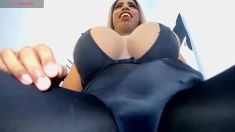 valentinabigcock23 online show from October 3, 2025, 12:35 pm