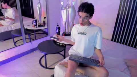Snapshot of valentinaguerra1 chatting on October 17, 2025, 7:33 am valentinaguerra1 online show from October 17, 2025, 7:33 am