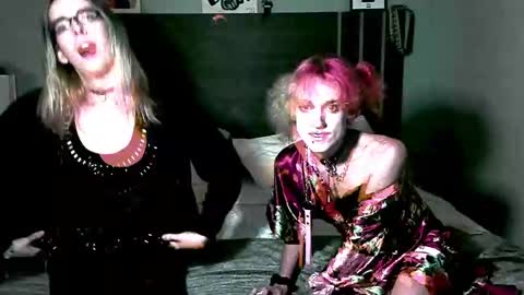 Snapshot of valentinas_dream chatting on December 26, 2024, 11:10 am Tina Bates online show from December 26, 2024, 11:10 am