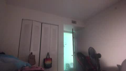 Snapshot of valentinas_dream chatting on September 21, 2025, 7:10 am Tina Bates online show from September 21, 2025, 7:10 am