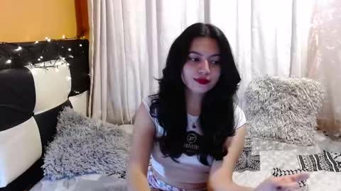 Snapshot of valentinasmith18 chatting on April 21, 2026, 1:42 am valentinasmith18 online show from April 21, 2026, 1:42 am