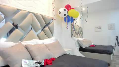 VALENTINA online show from June 30, 2026, 11:44 am
