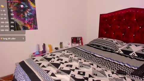 Valentine  online show from December 27, 2024, 2:43 pm