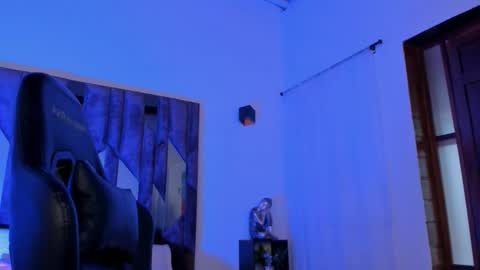 Snapshot of valentine_white1 chatting on September 18, 2025, 2:08 pm online show from September 18, 2025, 2:08 pm