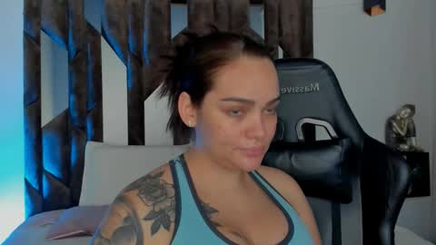 Snapshot of valentine_white1 chatting on September 21, 2025, 10:17 am online show from September 21, 2025, 10:17 am