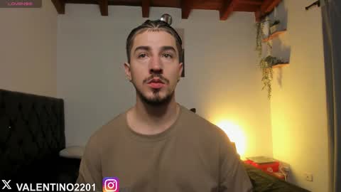 valentino online show from November 10, 2025, 12:09 am