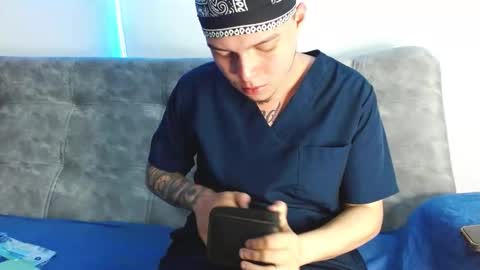 Nick online show from November 30, 2025, 6:23 pm