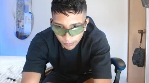 Snapshot of valentino_fs chatting on October 6, 2025, 9:34 pm Mistery Guy online show from October 6, 2025, 9:34 pm