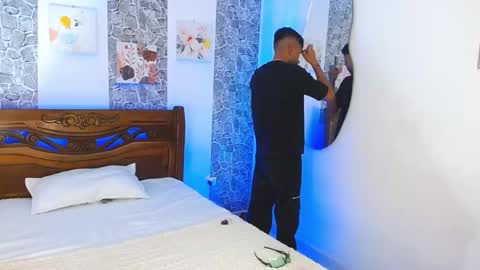 Snapshot of valentino_fs chatting on October 13, 2025, 2:55 am Mistery Guy online show from October 13, 2025, 2:55 am