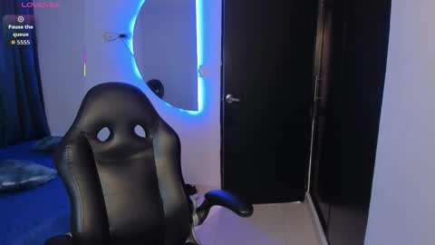 Snapshot of valentino_santos chatting on November 11, 2025, 12:27 pm valentino santos online show from November 11, 2025, 12:27 pm