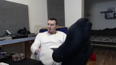 Snapshot of valentinofit chatting on January 15, 2025, 6:40 pm Valentino online show from January 15, 2025, 6:40 pm