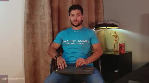 Valentino online show from October 22, 2025, 7:46 pm