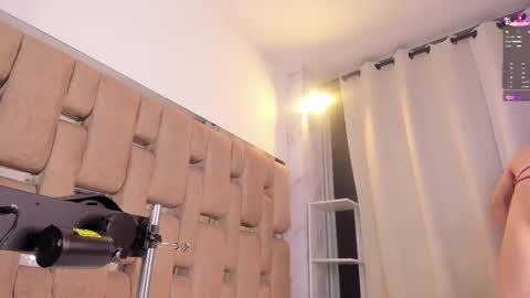 Snapshot of valentinomoreti chatting on October 9, 2025, 3:32 pm Valentino online show from October 9, 2025, 3:32 pm