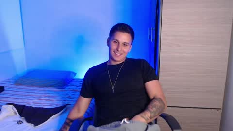 VALENTINO online show from March 31, 2026, 11:16 pm