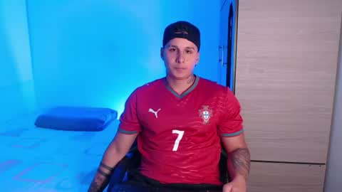 Snapshot of valentinosex_1 chatting on July 6, 2026, 11:40 pm VALENTINO online show from July 6, 2026, 11:40 pm