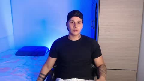 Snapshot of valentinosex_1 chatting on July 8, 2026, 12:26 am VALENTINO online show from July 8, 2026, 12:26 am