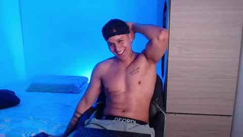Snapshot of valentinosex_1 chatting on July 8, 2026, 10:58 pm VALENTINO online show from July 8, 2026, 10:58 pm