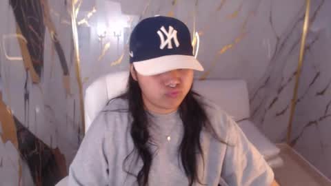 valeri_harpers4 online show from November 21, 2025, 1:21 pm