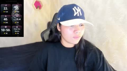 valeri_harpers4 online show from December 3, 2025, 10:08 pm