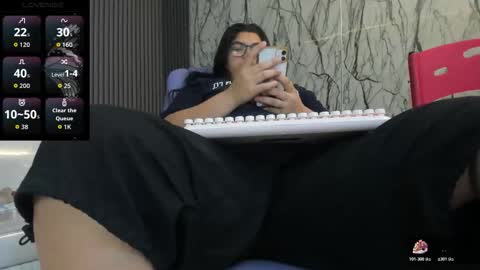 valeri_harpers4 online show from May 29, 2026, 3:21 pm