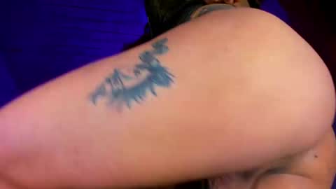 Snapshot of valeri_hilton chatting on April 8, 2026, 12:54 am valeri_hilton online show from April 8, 2026, 12:54 am
