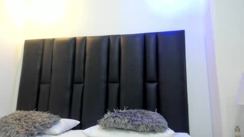 valeri_tafur online show from January 3, 2025, 11:03 am